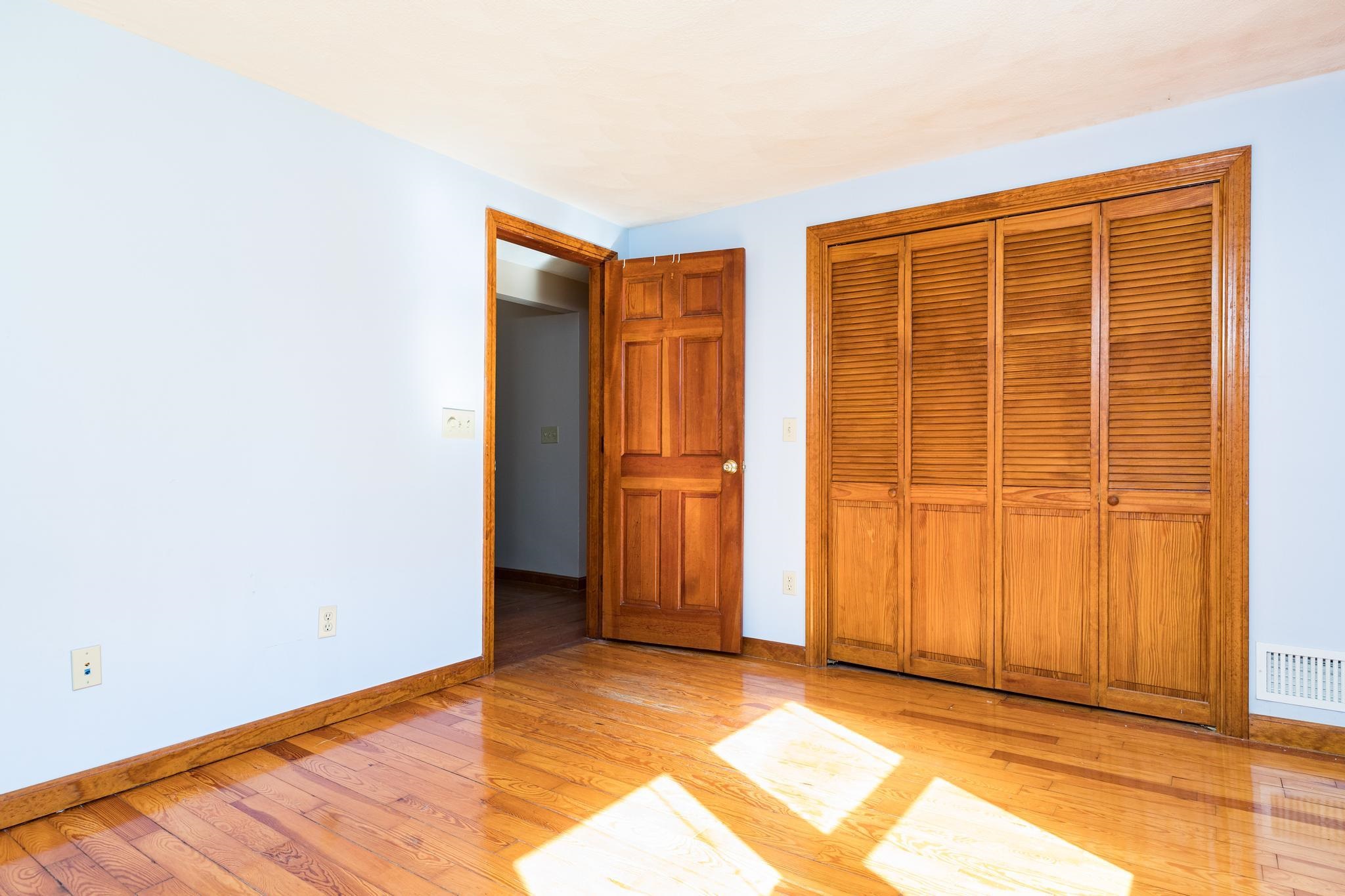 868 Raymond Road Chester, NH 03036 - Photo 21 of 32