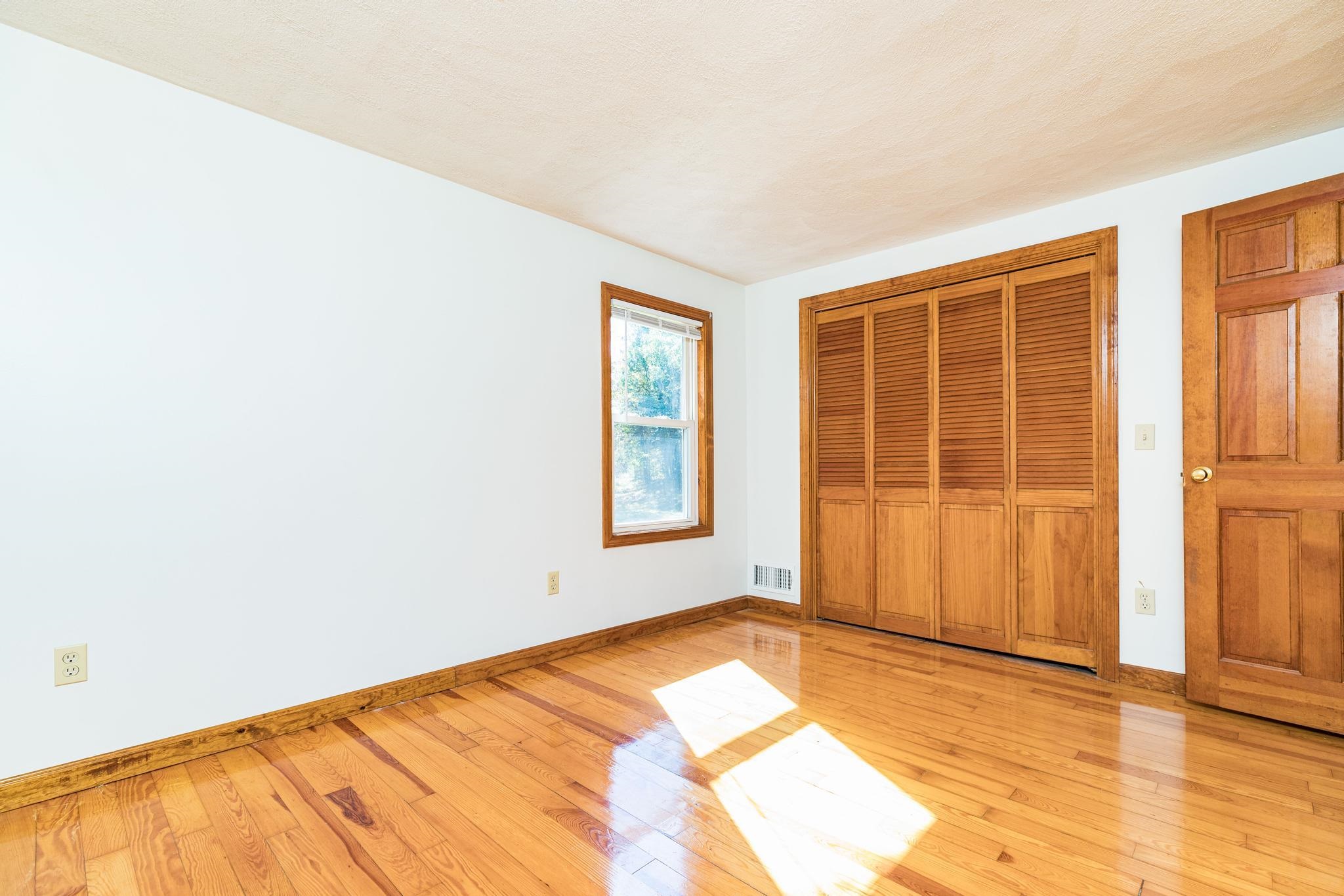 868 Raymond Road Chester, NH 03036 - Photo 24 of 32
