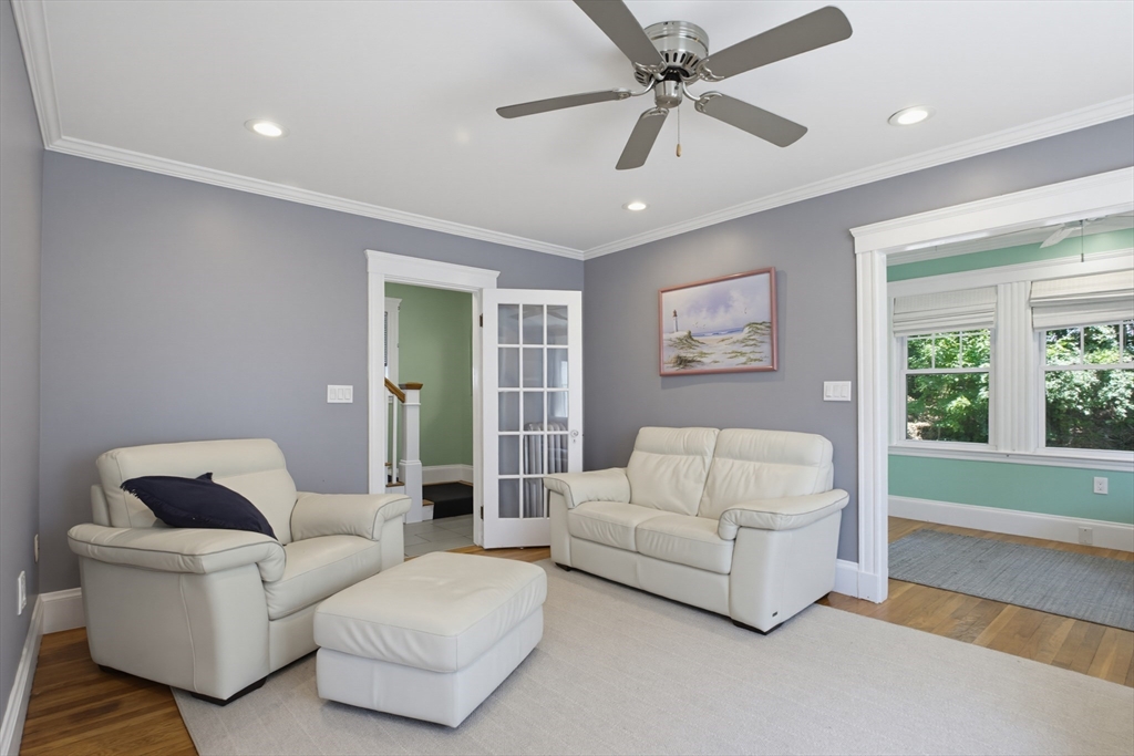 26 Grover Road Medford, MA 02155 - Photo 11 of 41