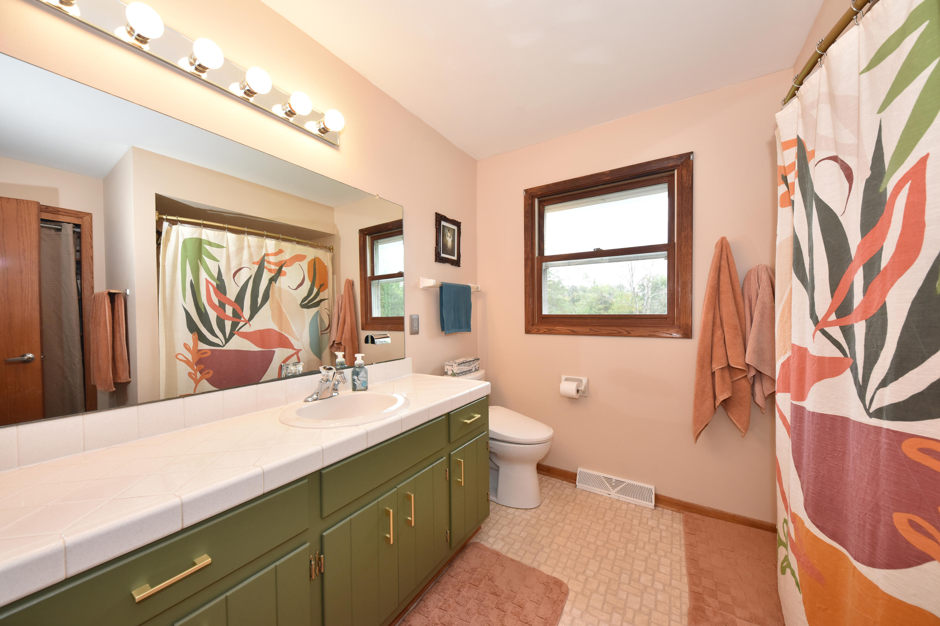 N67W33863 Loghouse Court Oconomowoc, WI 53066 - Photo 24 of 37 Awesome Space w/Storage Full Bath