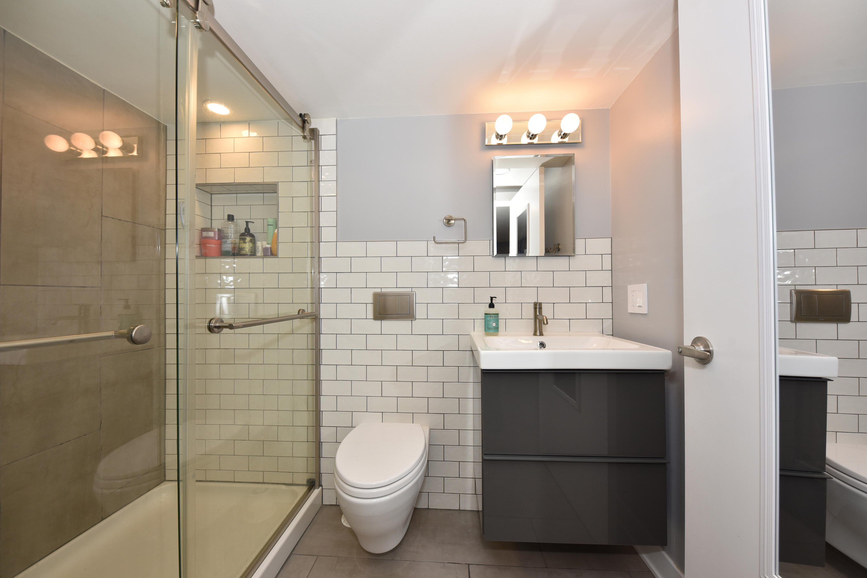 N67W33863 Loghouse Court Oconomowoc, WI 53066 - Photo 28 of 37 LL Full Bath