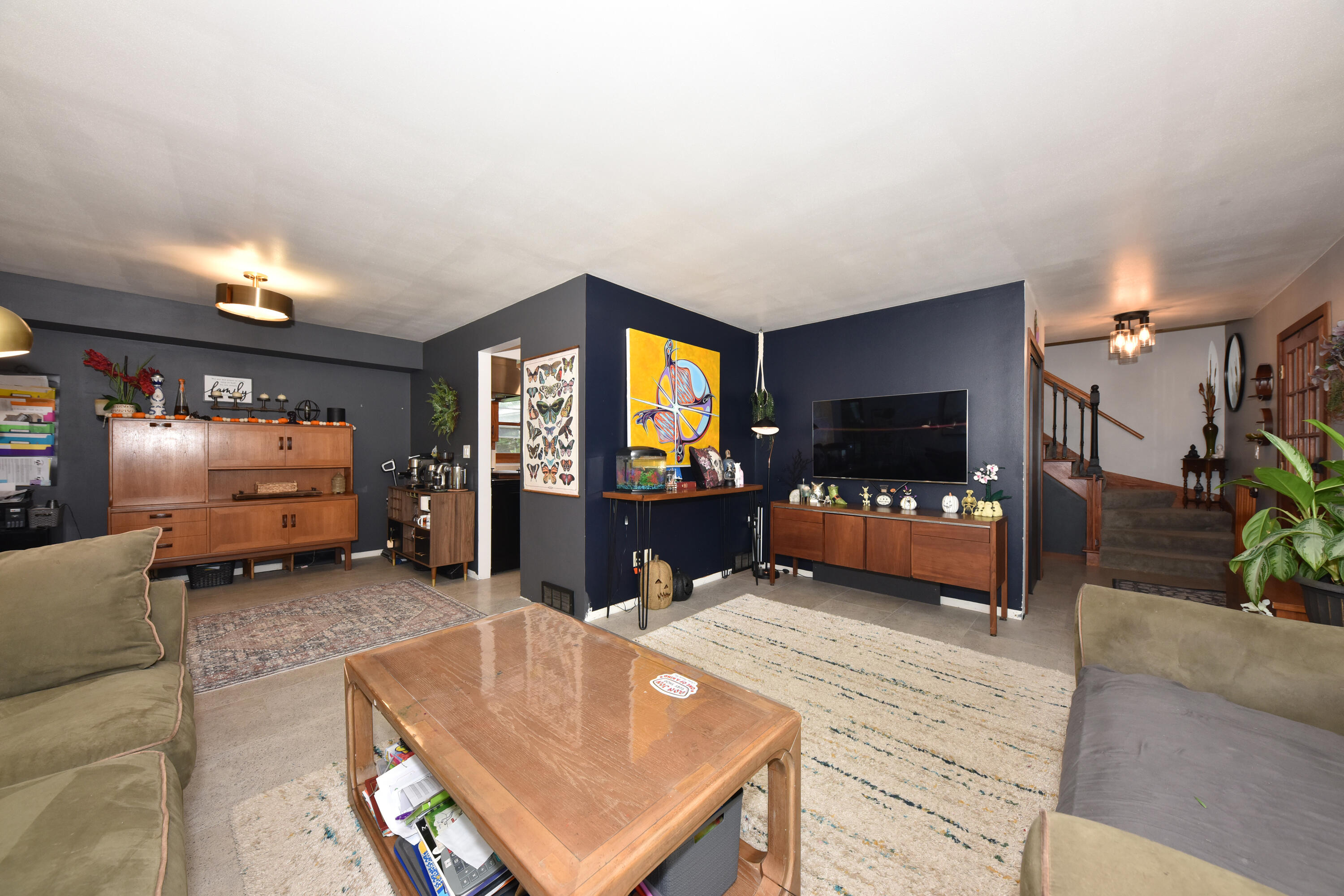 N67W33863 Loghouse Court Oconomowoc, WI 53066 - Photo 8 of 37 Dining/Living