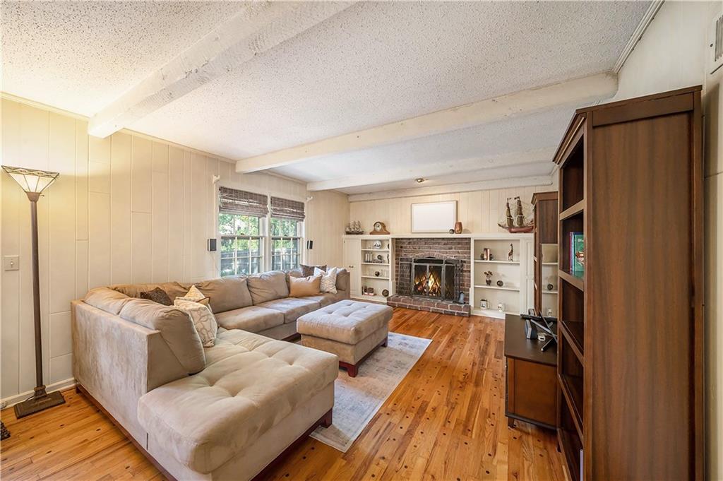 9412 Delmar Street Prairie Village, KS 66207 - Photo 2 of 47