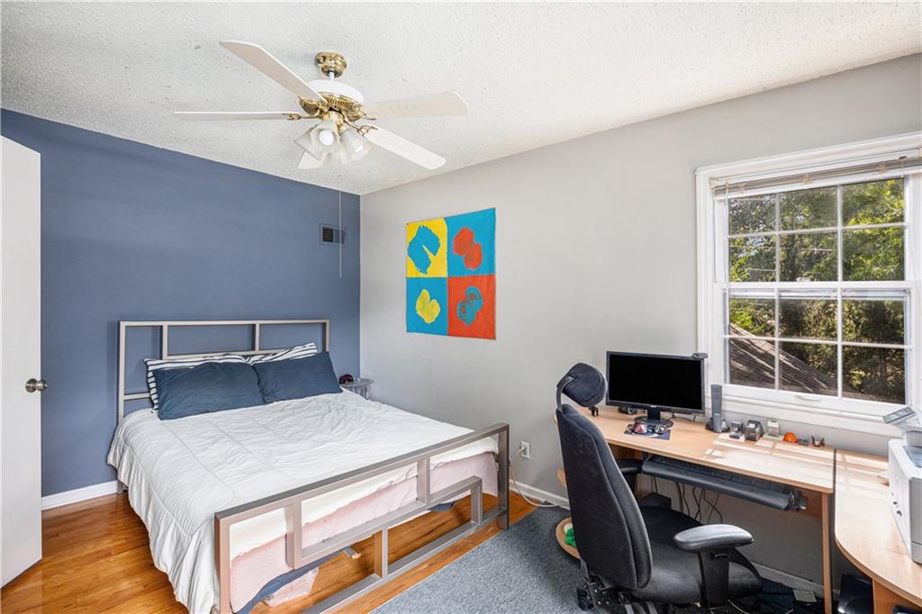 9412 Delmar Street Prairie Village, KS 66207 - Photo 30 of 47