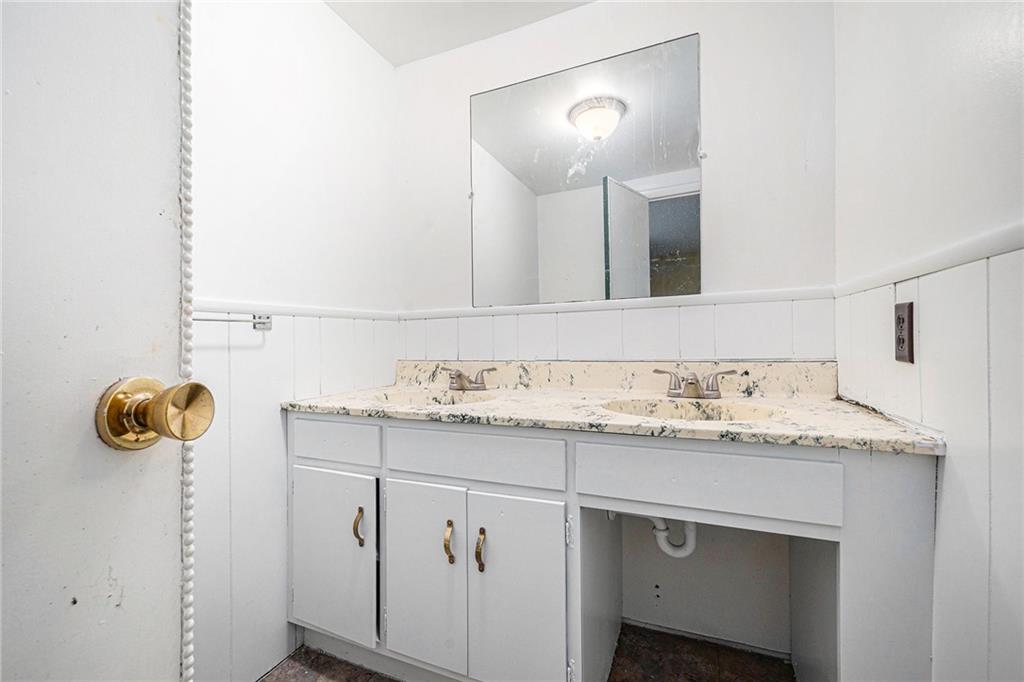 9412 Delmar Street Prairie Village, KS 66207 - Photo 37 of 47