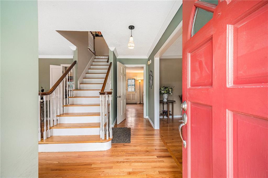 9412 Delmar Street Prairie Village, KS 66207 - Photo 9 of 47