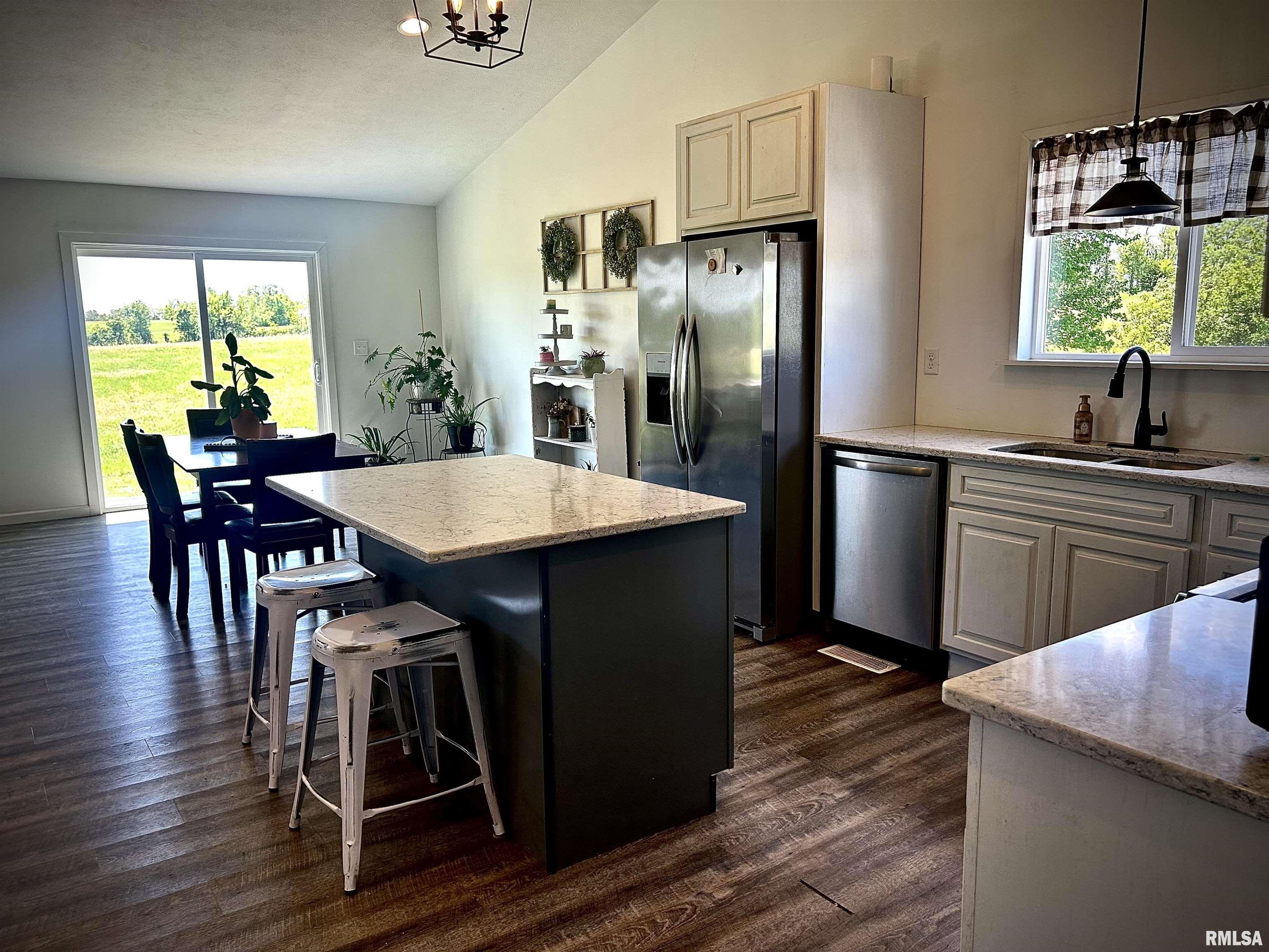 109 Trail Ridge Road Goreville, IL 62939 - Photo 7 of 34