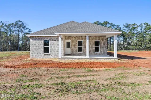 $265,000 | 220 Marshall Smith Road, Lucedale, MS 39452