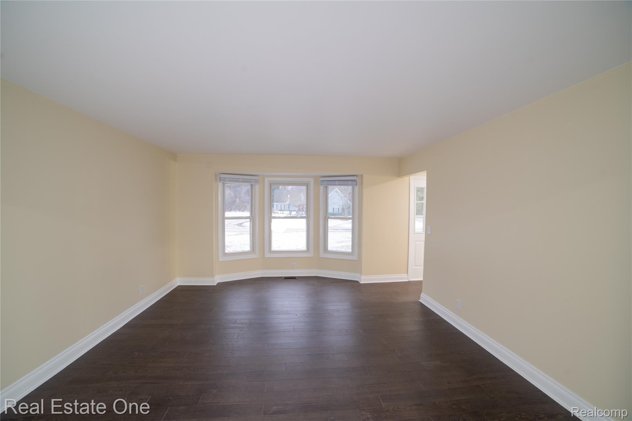 3337 Landview Drive Rochester, MI 48306 - Photo 22 of 64 Landview-28.jpg