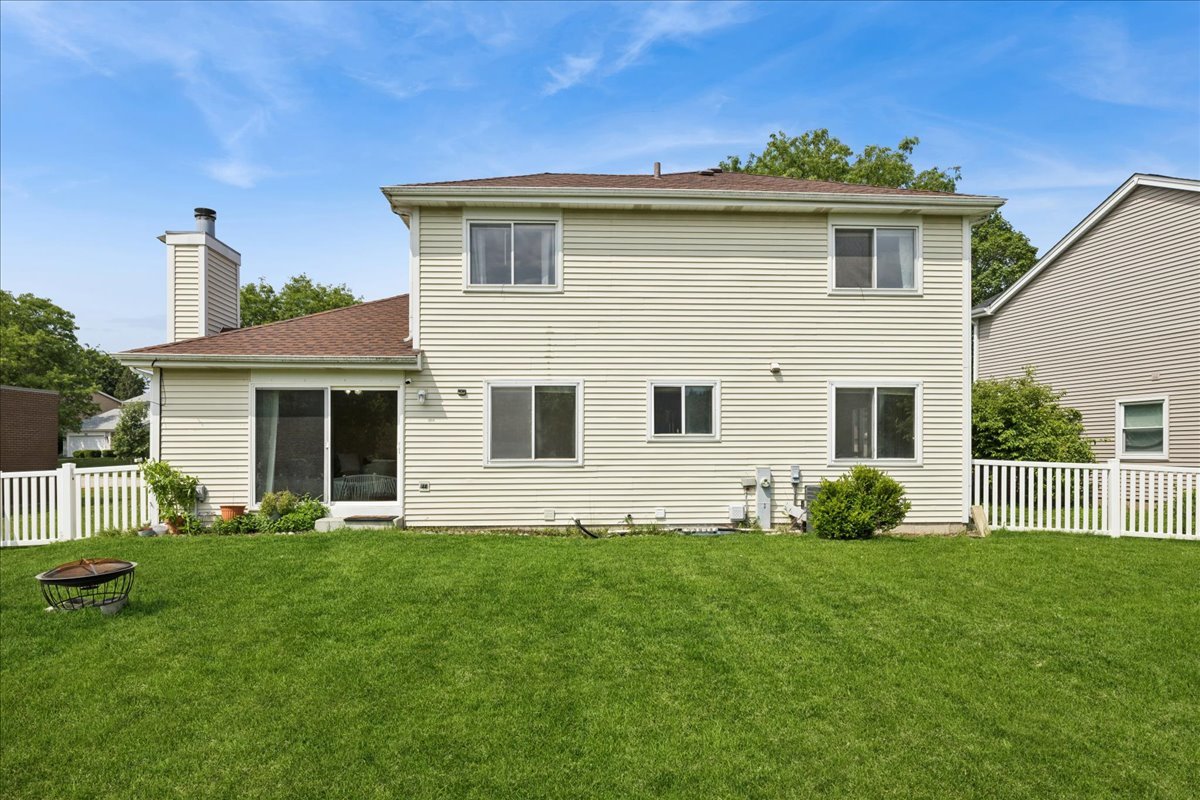 1436 Bridgedale Road Crystal Lake, IL 60014 - Photo 18 of 34