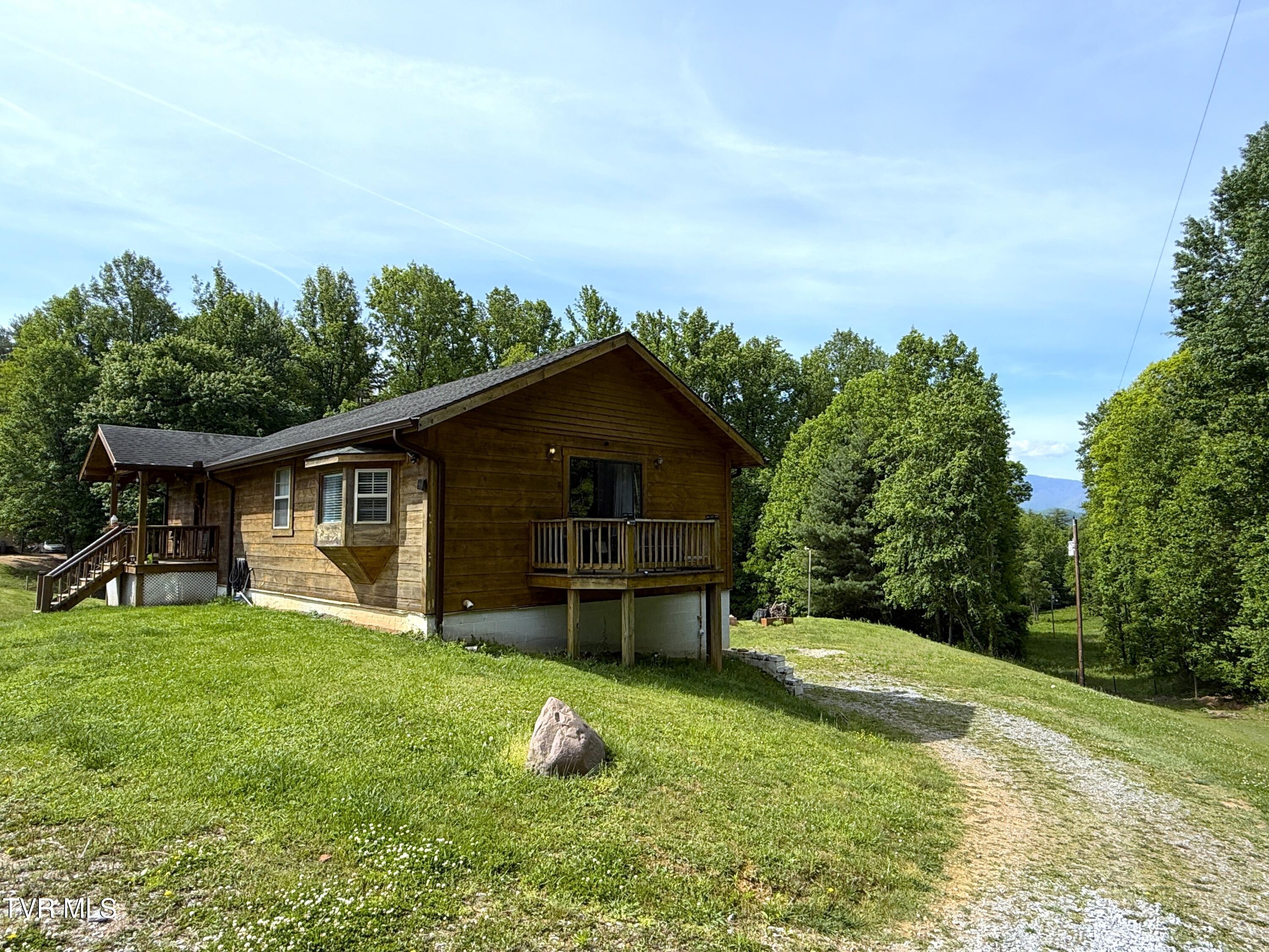3205 Topper Road Hartford, TN 37753 - Photo 3 of 33 3