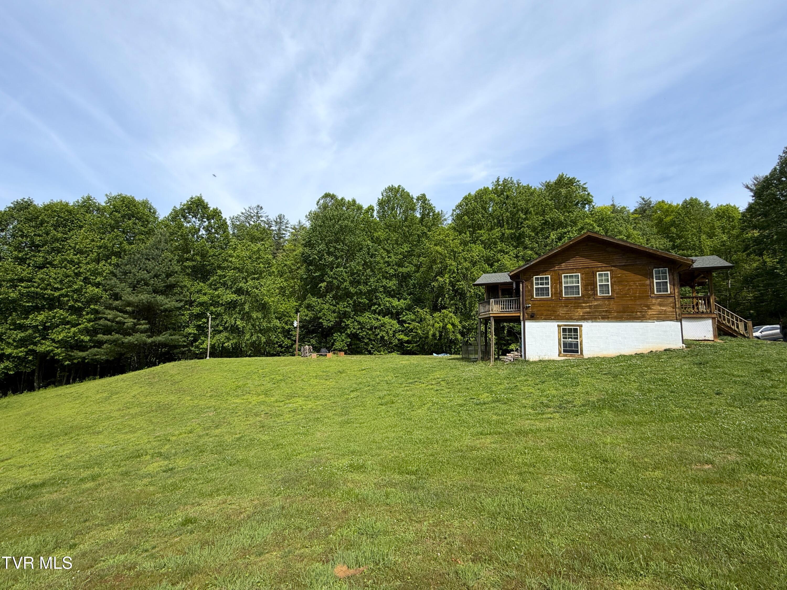3205 Topper Road Hartford, TN 37753 - Photo 5 of 33 5
