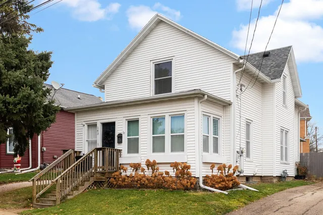 $324,900 | 143 Columbus Street, Sun Prairie, WI 53590