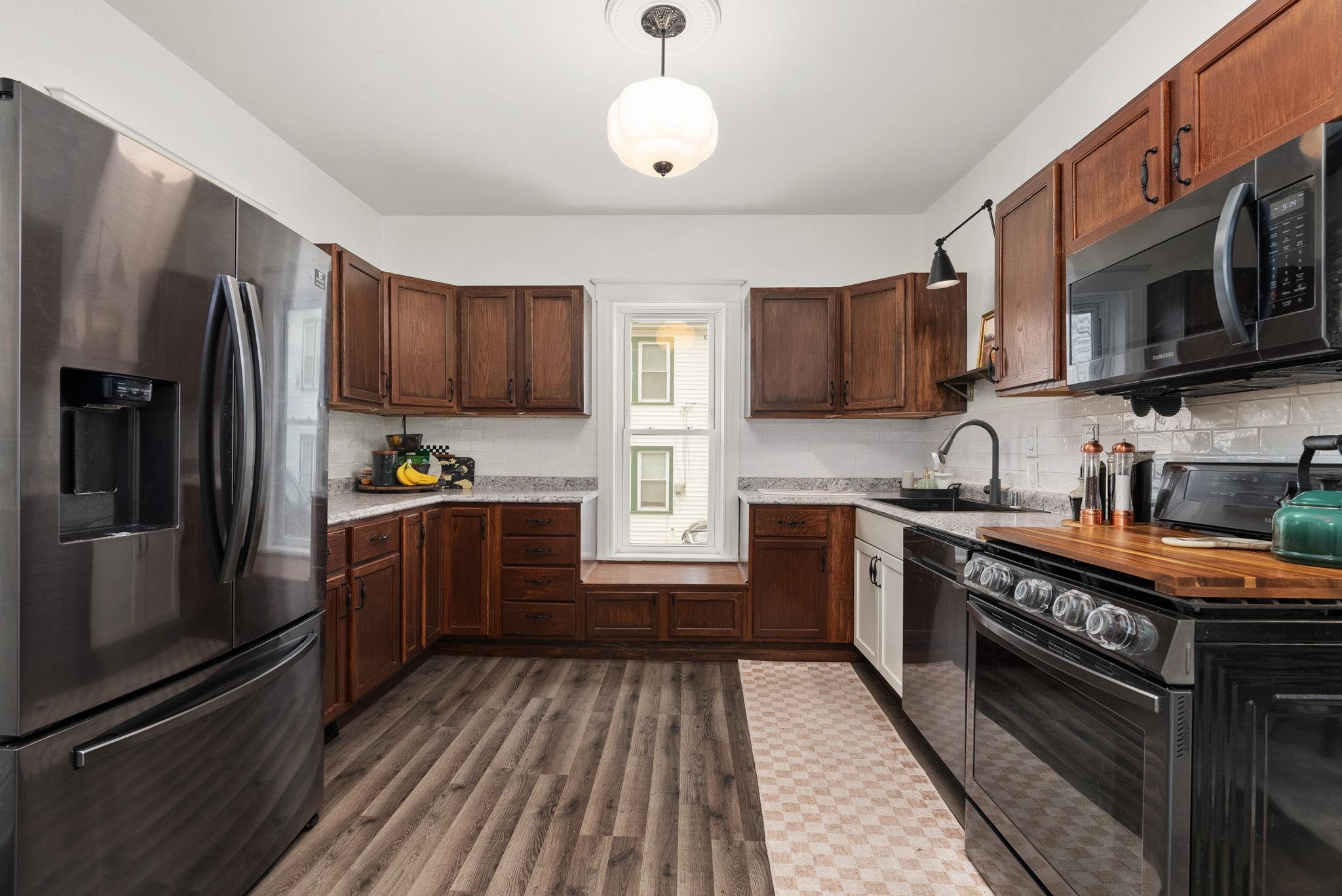 143 Columbus Street Sun Prairie, WI 53590 - Photo 13 of 32