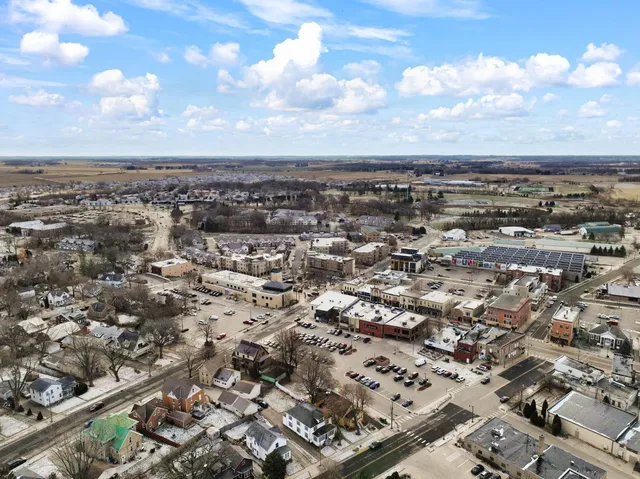 $324,900 | 143 Columbus Street, Sun Prairie, WI 53590