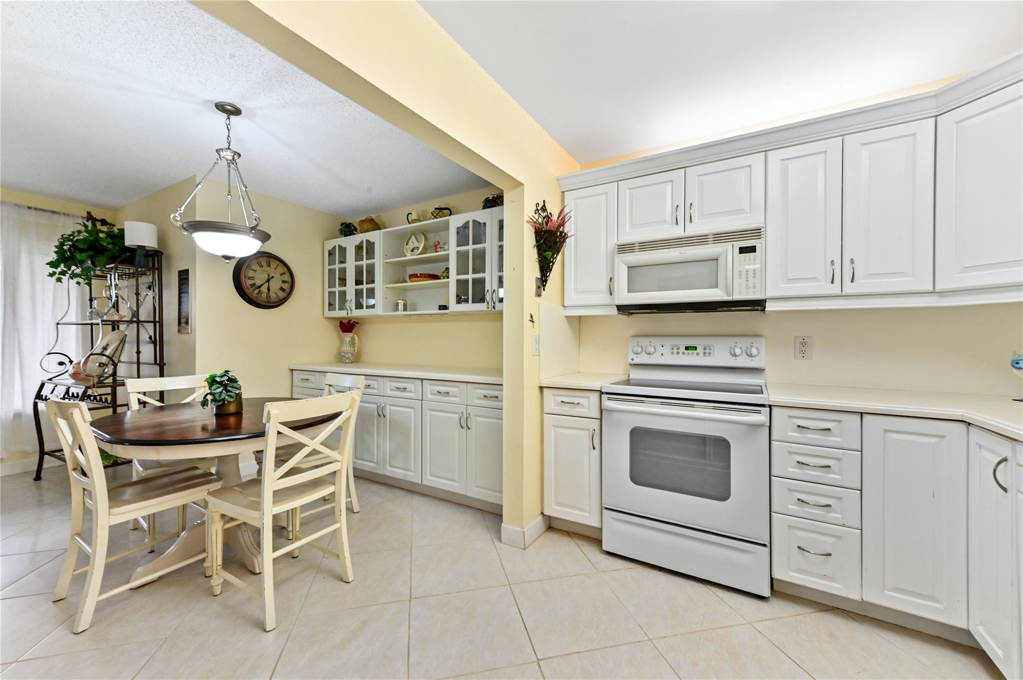 3560 Pine Needle Drive, Unit B2 Greenacres, FL 33463 - Photo 16 of 31 Photo 16