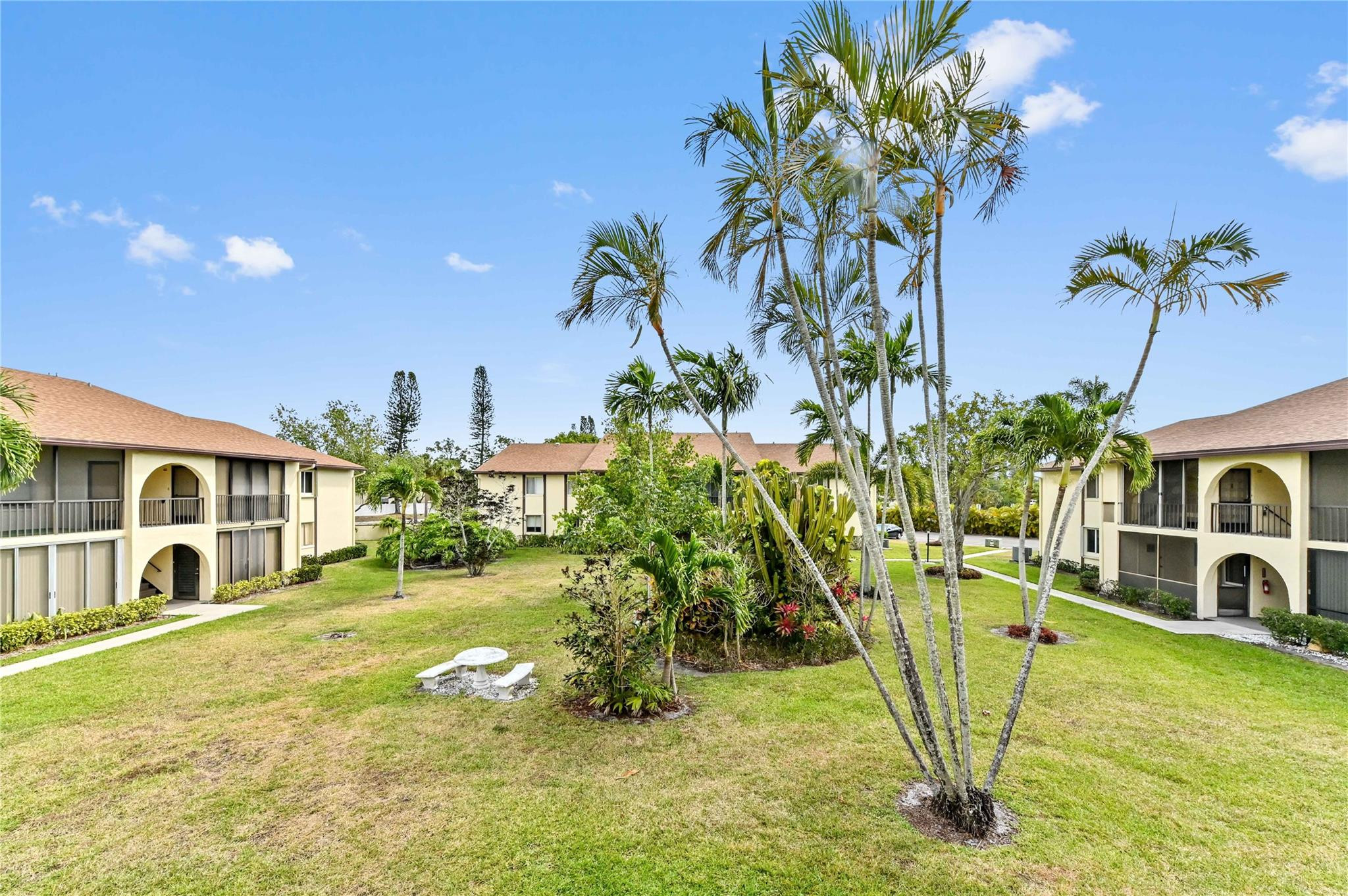 3560 Pine Needle Drive, Unit B2 Greenacres, FL 33463 - Photo 4 of 31 Photo 4