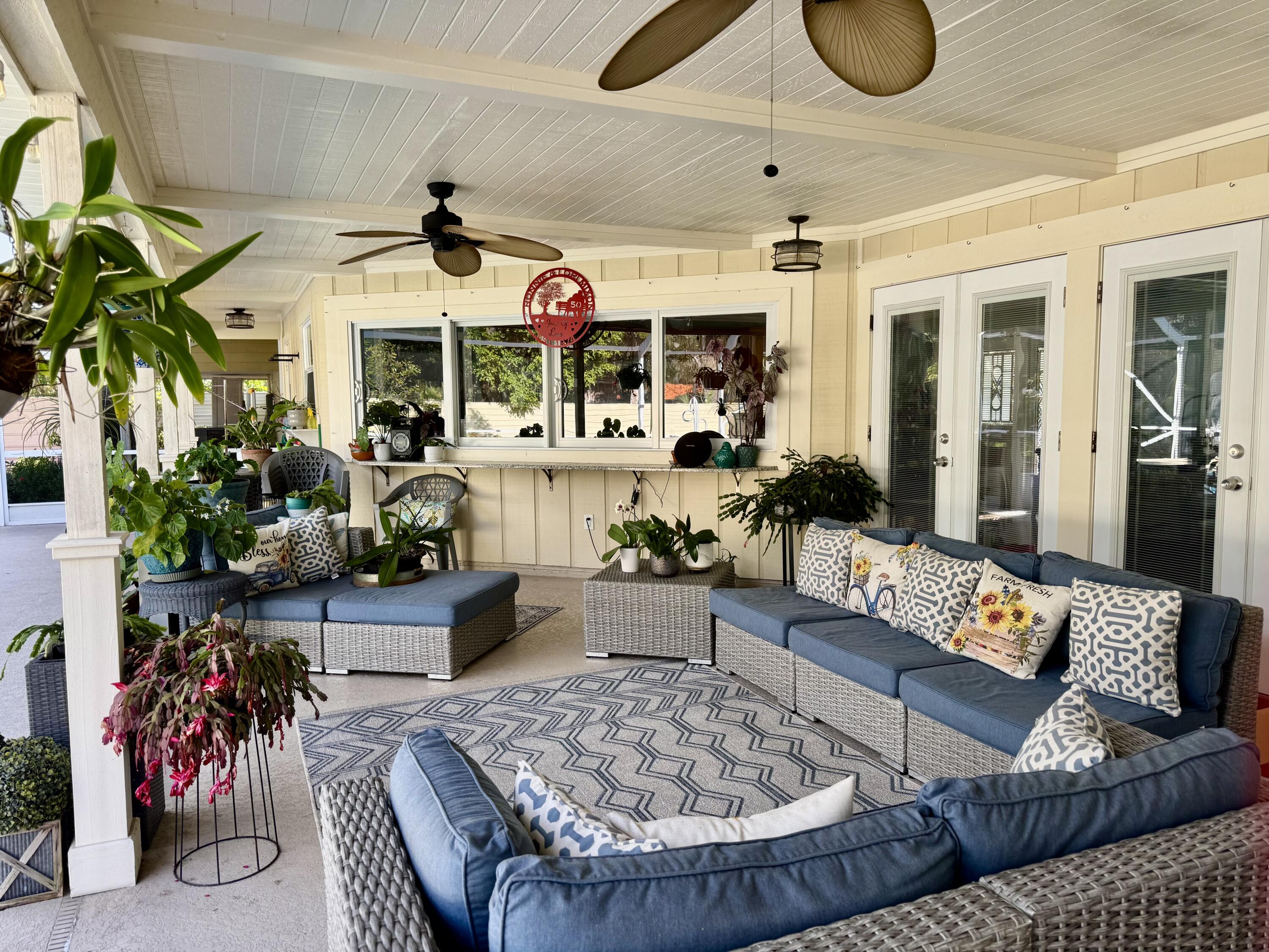 2139 Southwest 22nd Circle North Okeechobee, FL 34974 - Photo 31 of 47 lanai