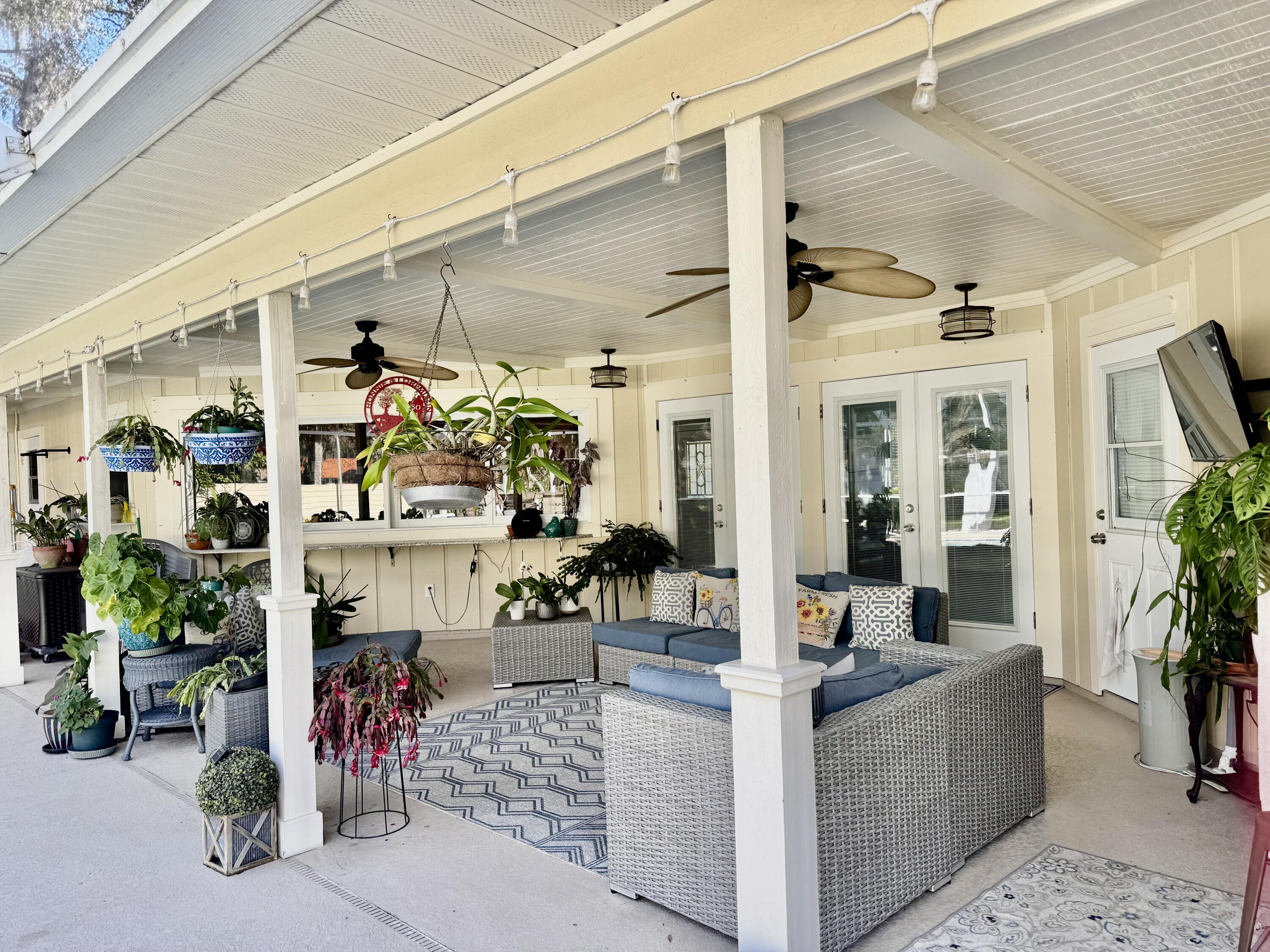 2139 Southwest 22nd Circle North Okeechobee, FL 34974 - Photo 33 of 47 lanai