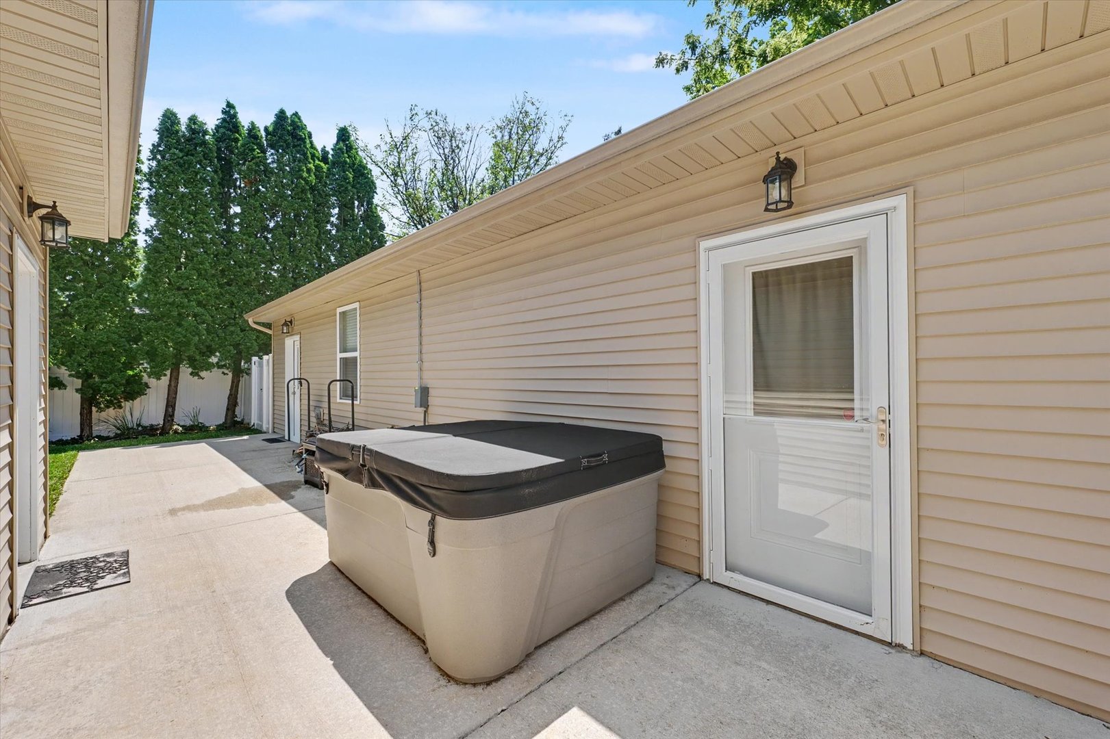 2014 Winchester Drive Champaign, IL 61821 - Photo 27 of 32