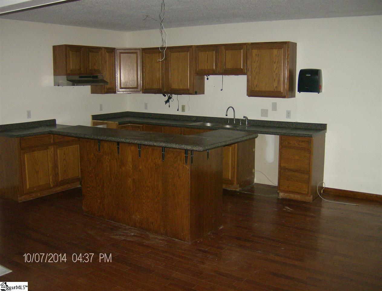 755 Bessie Road Piedmont, SC 29673 - Photo 3 of 11