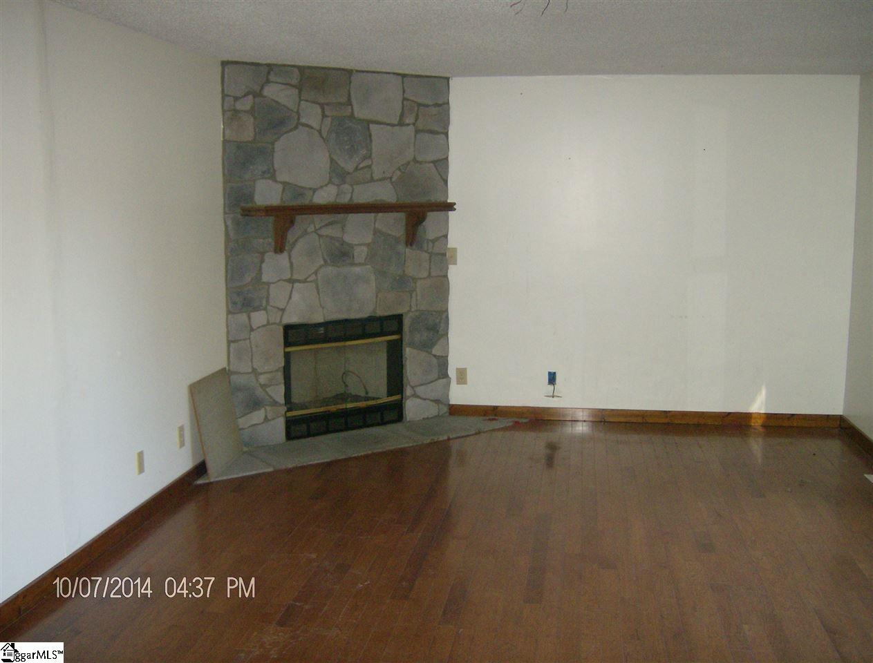 755 Bessie Road Piedmont, SC 29673 - Photo 4 of 11