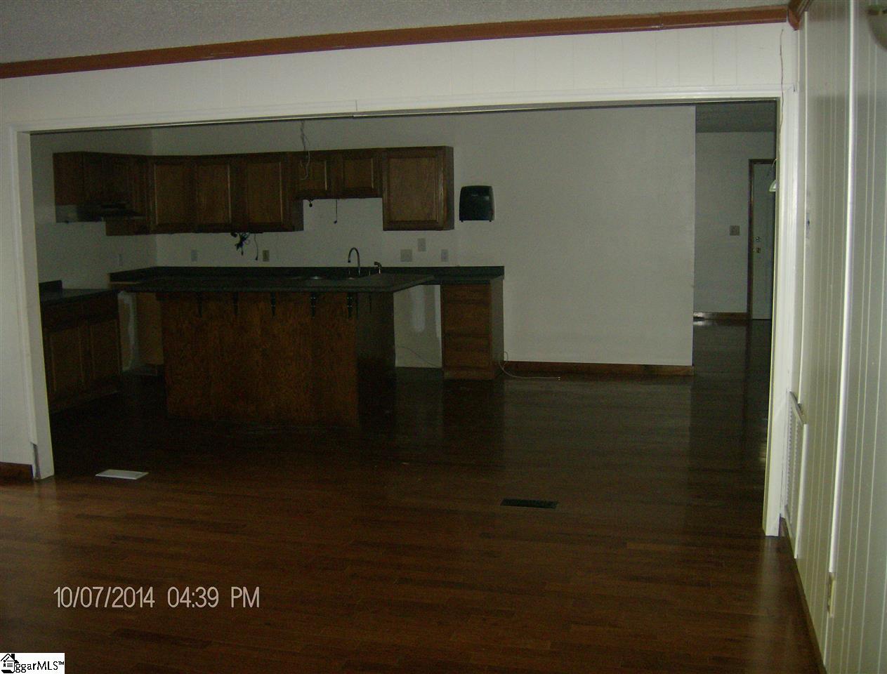 755 Bessie Road Piedmont, SC 29673 - Photo 9 of 11