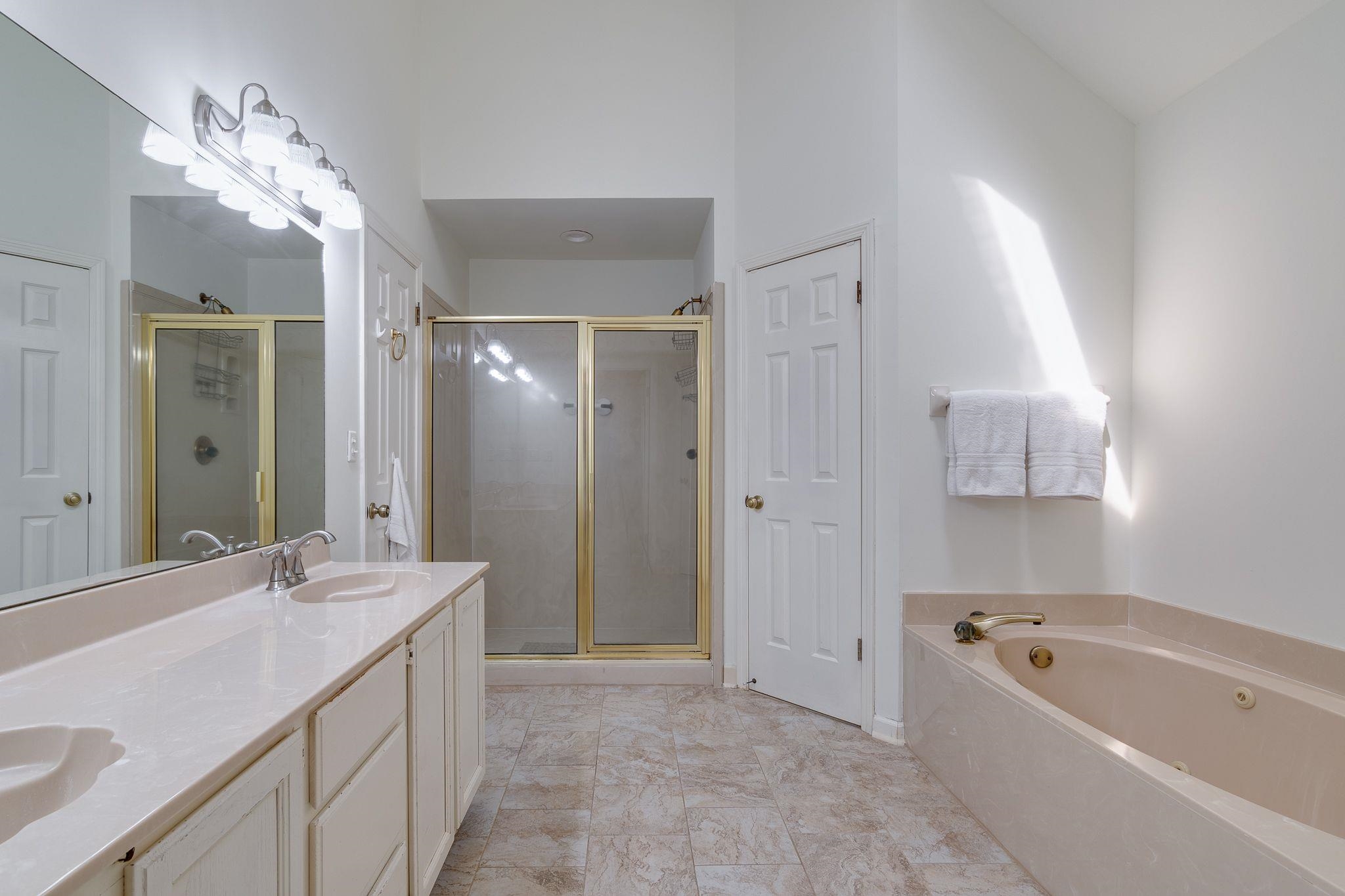 2164 Knoll Lane Germantown, TN 38138 - Photo 15 of 25 Gallery Image 15