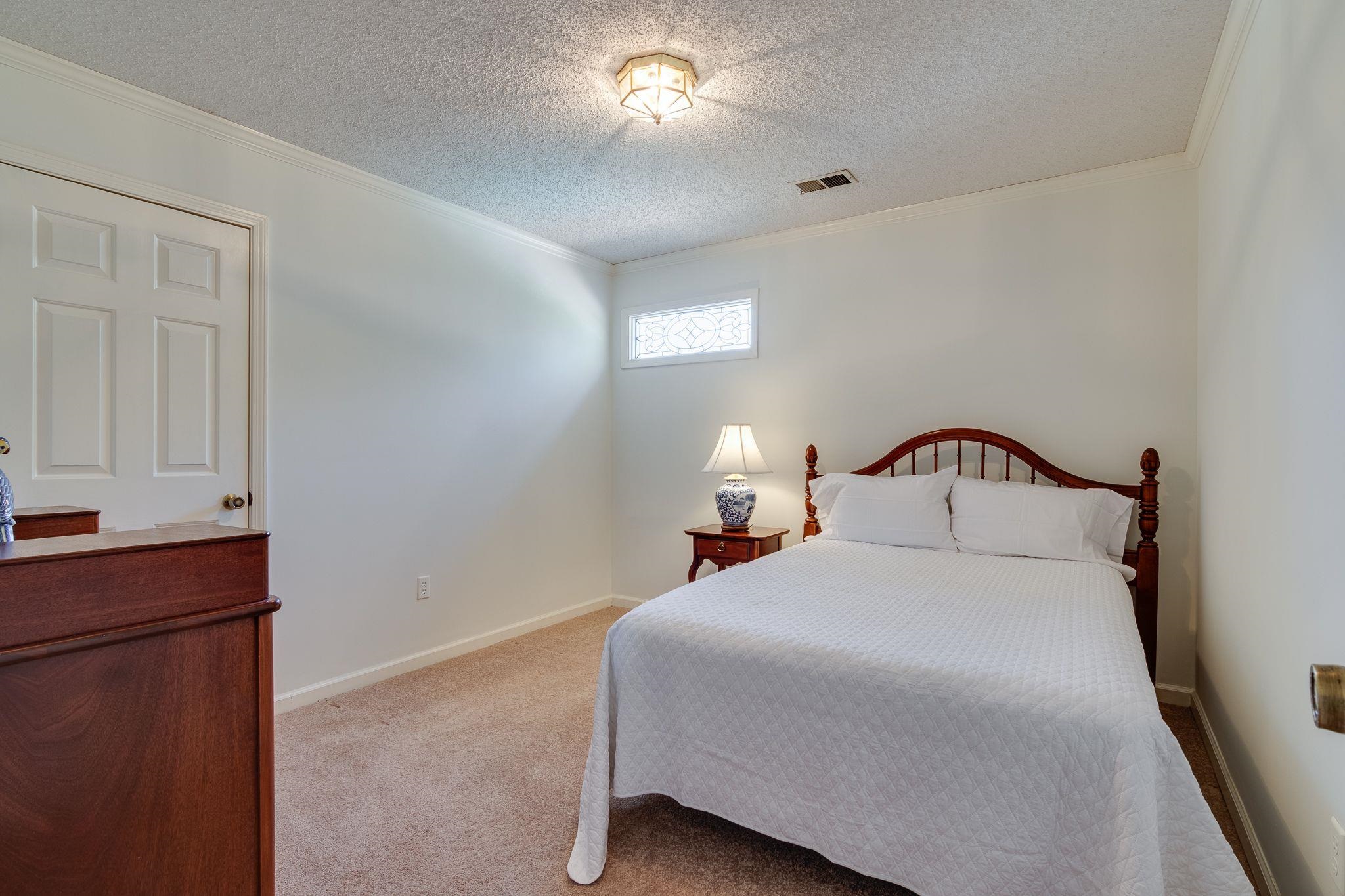 2164 Knoll Lane Germantown, TN 38138 - Photo 18 of 25 Gallery Image 18