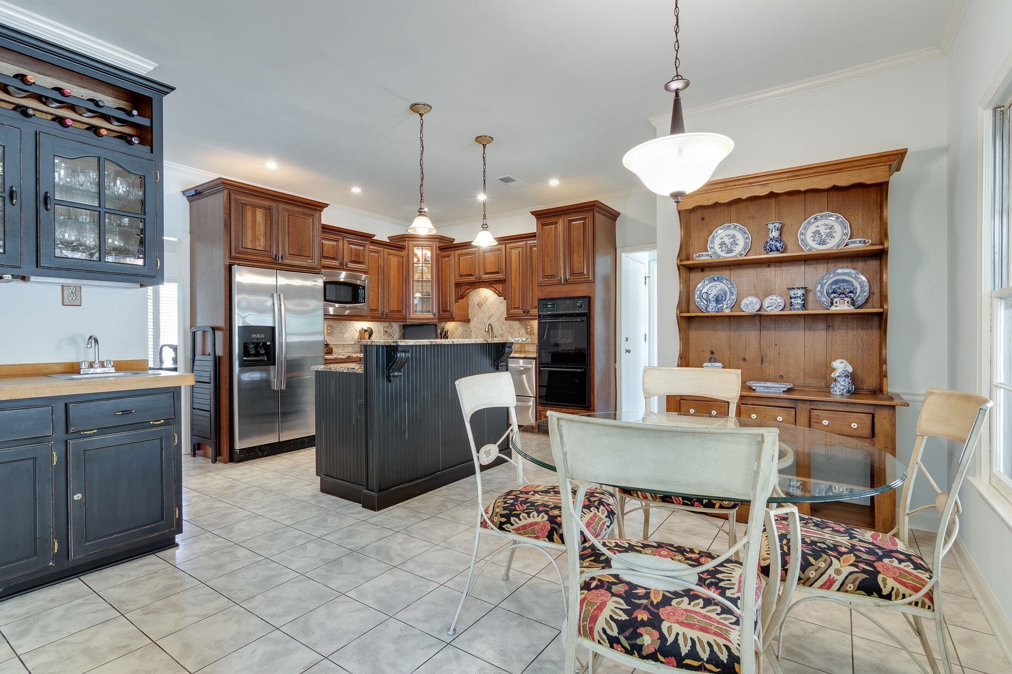 2164 Knoll Lane Germantown, TN 38138 - Photo 10 of 25 Gallery Image 10