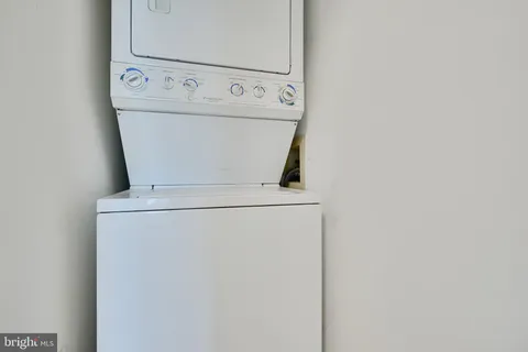 a view of ocean and city view