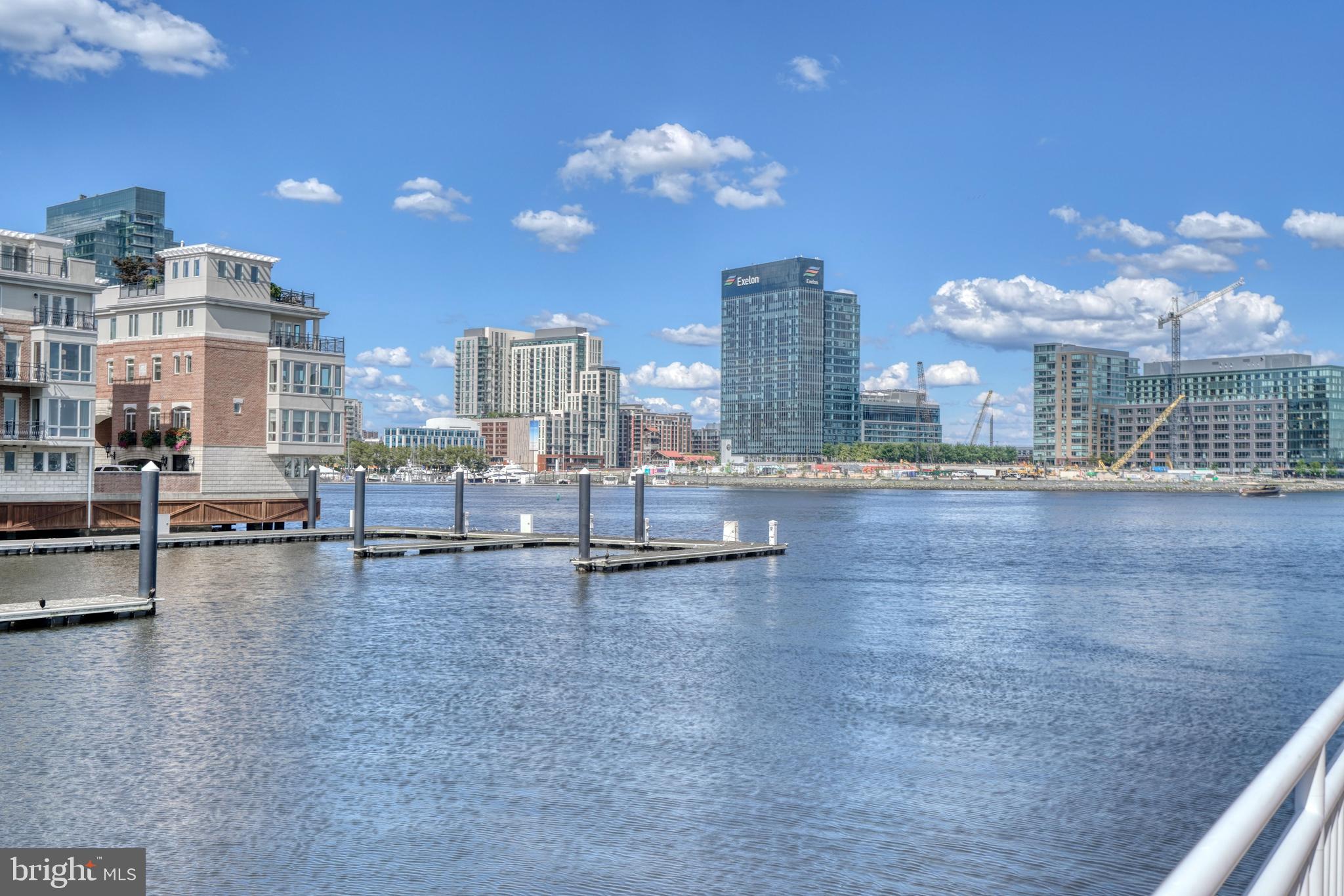 100 Harborview Drive, Unit 609 Baltimore, MD 21230 - Photo 28 of 45 a view of a city