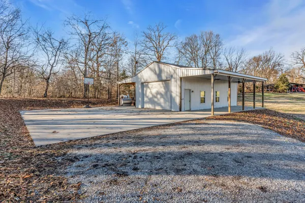 $999,900 | 5574 Dowlen Road, Cedar Hill, TN 37032