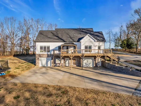 $999,900 | 5574 Dowlen Road, Cedar Hill, TN 37032