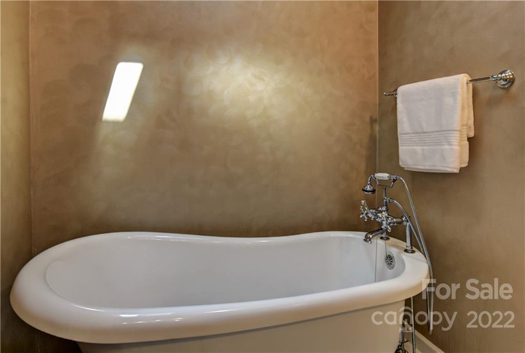 11 Echo Lake Drive Fairview, NC 28730 - Photo 41 of 48 a bathroom with a bathtub