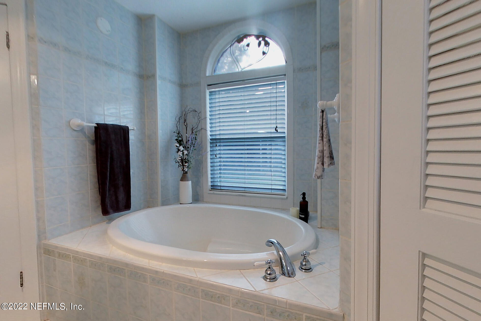 11572 Young Road Jacksonville, FL 32218 - Photo 24 of 36 Garden tub