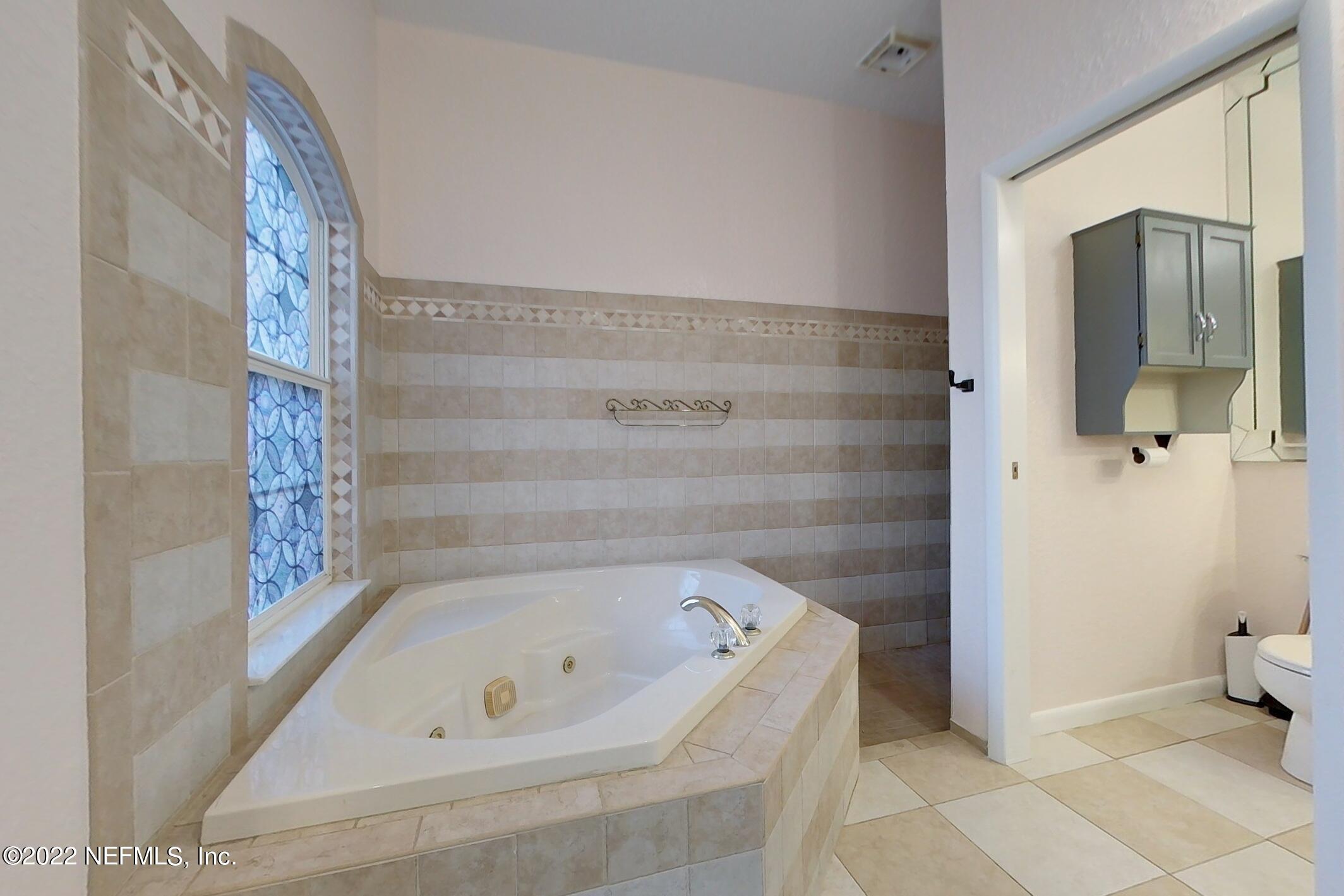 11572 Young Road Jacksonville, FL 32218 - Photo 29 of 36 Garden tub