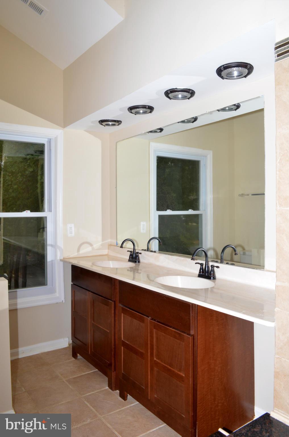 425 Rosier Road Fort Washington, MD 20744 - Photo 12 of 20 Bath (Master)