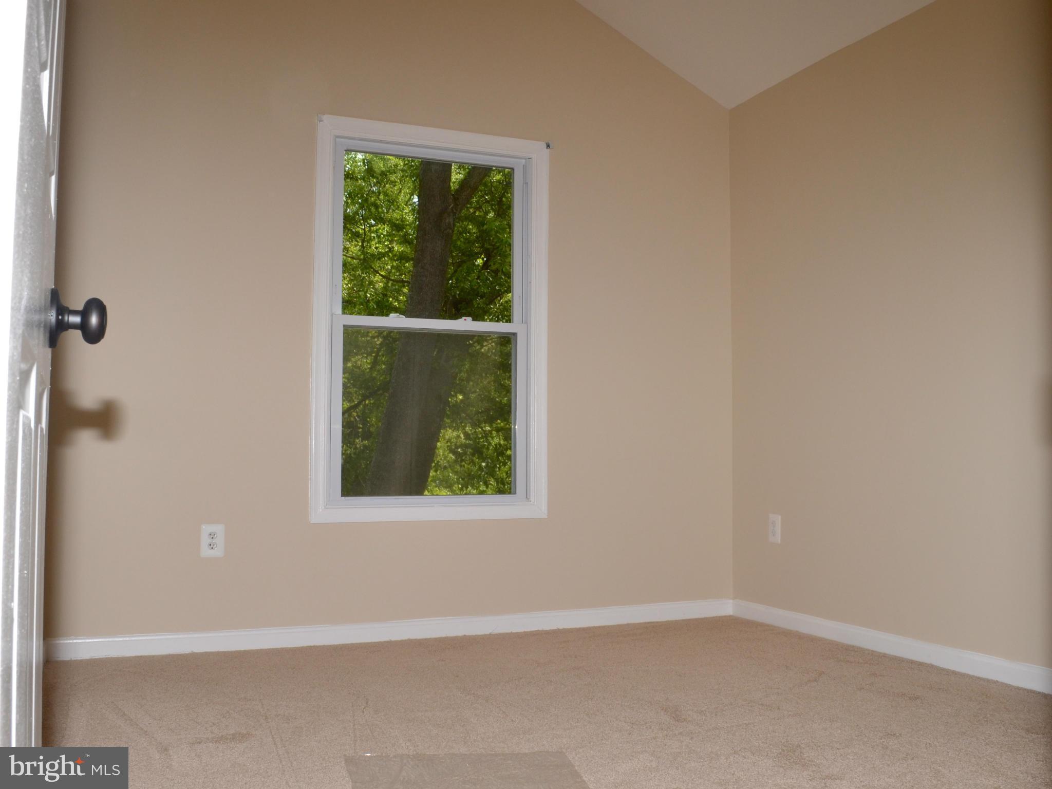 425 Rosier Road Fort Washington, MD 20744 - Photo 15 of 20 1st Hall Bedroom
