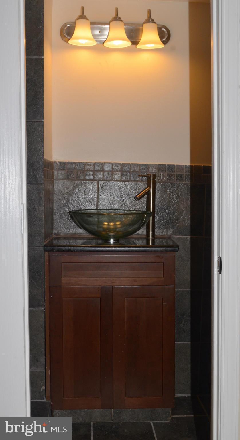 425 Rosier Road Fort Washington, MD 20744 - Photo 18 of 20 Basement Bath