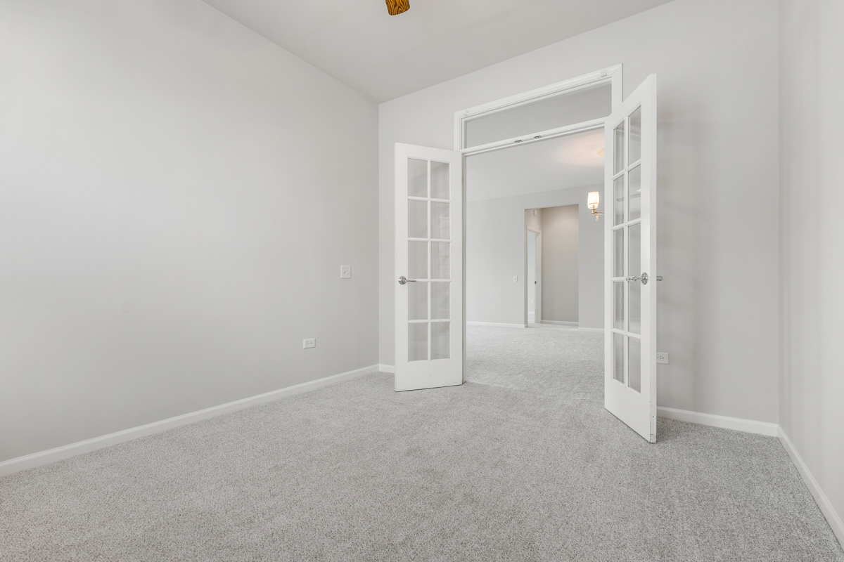 2982 Ravinia Circle Mundelein, IL 60060 - Photo 18 of 37