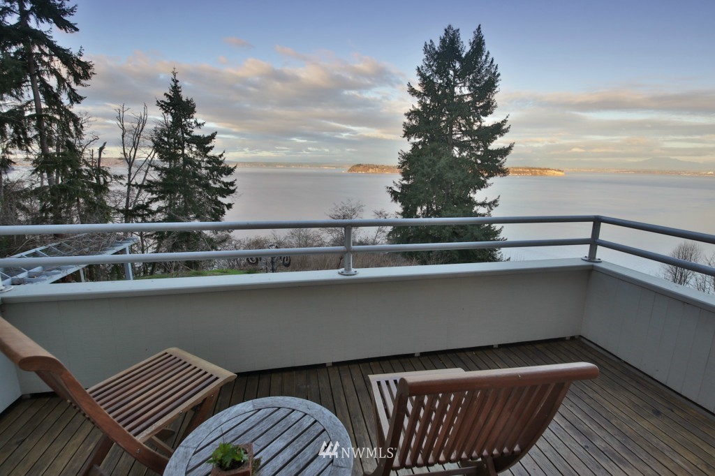 6061 Bob Galbreath Road Clinton, WA 98236 - Photo 22 of 25 Gallery Image 22