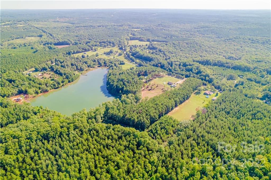 8264 Lockhart Road Sharon, SC 29742 - Photo 23 of 46 an aerial view of mountain with beach and ocean view