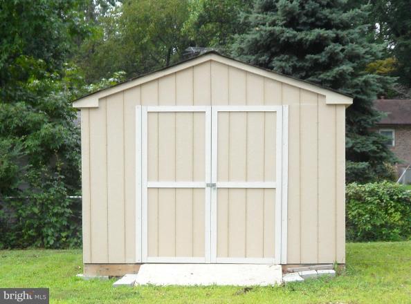3598 2nd Avenue Edgewater, MD 21037 - Photo 2 of 19 Shed