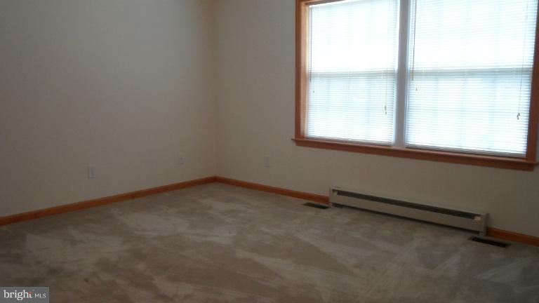 3598 2nd Avenue Edgewater, MD 21037 - Photo 14 of 19 Bedroom (Master)