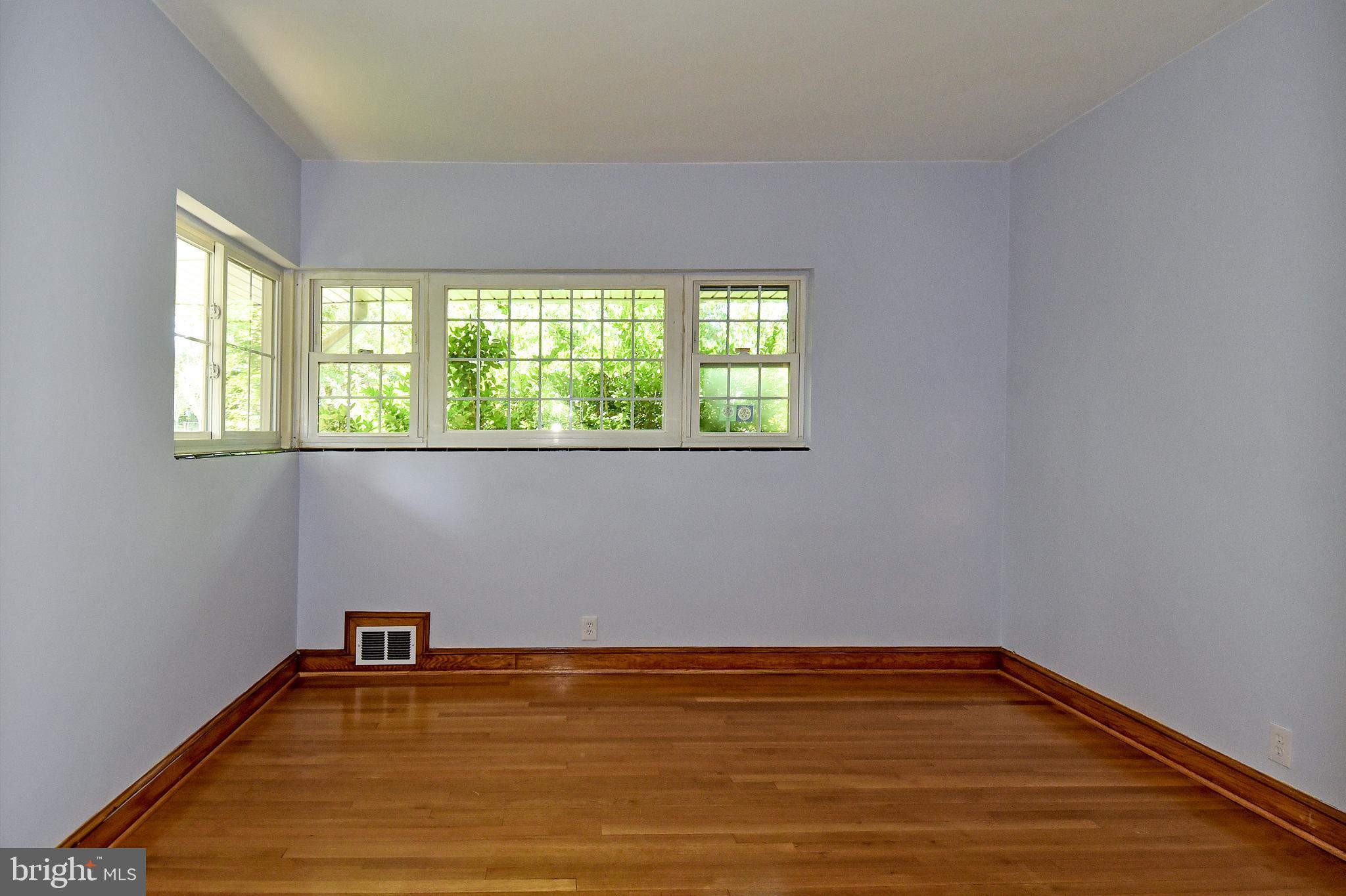 1961 Seminary Road Silver Spring, MD 20910 - Photo 26 of 57