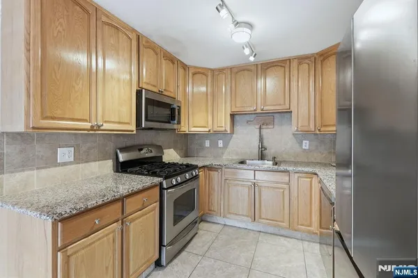 $3,200 | 244 Mulberry Road, Unit 7, Ramsey, NJ 07446