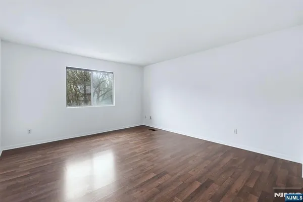 $3,200 | 244 Mulberry Road, Unit 7, Ramsey, NJ 07446