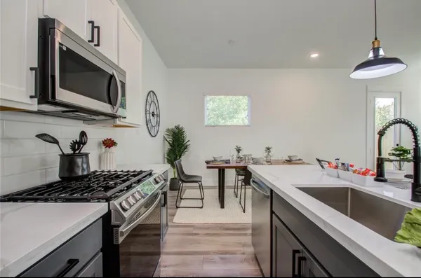 $2,350 | 778 West Tidwell Road, Unit I, Houston, TX 77091