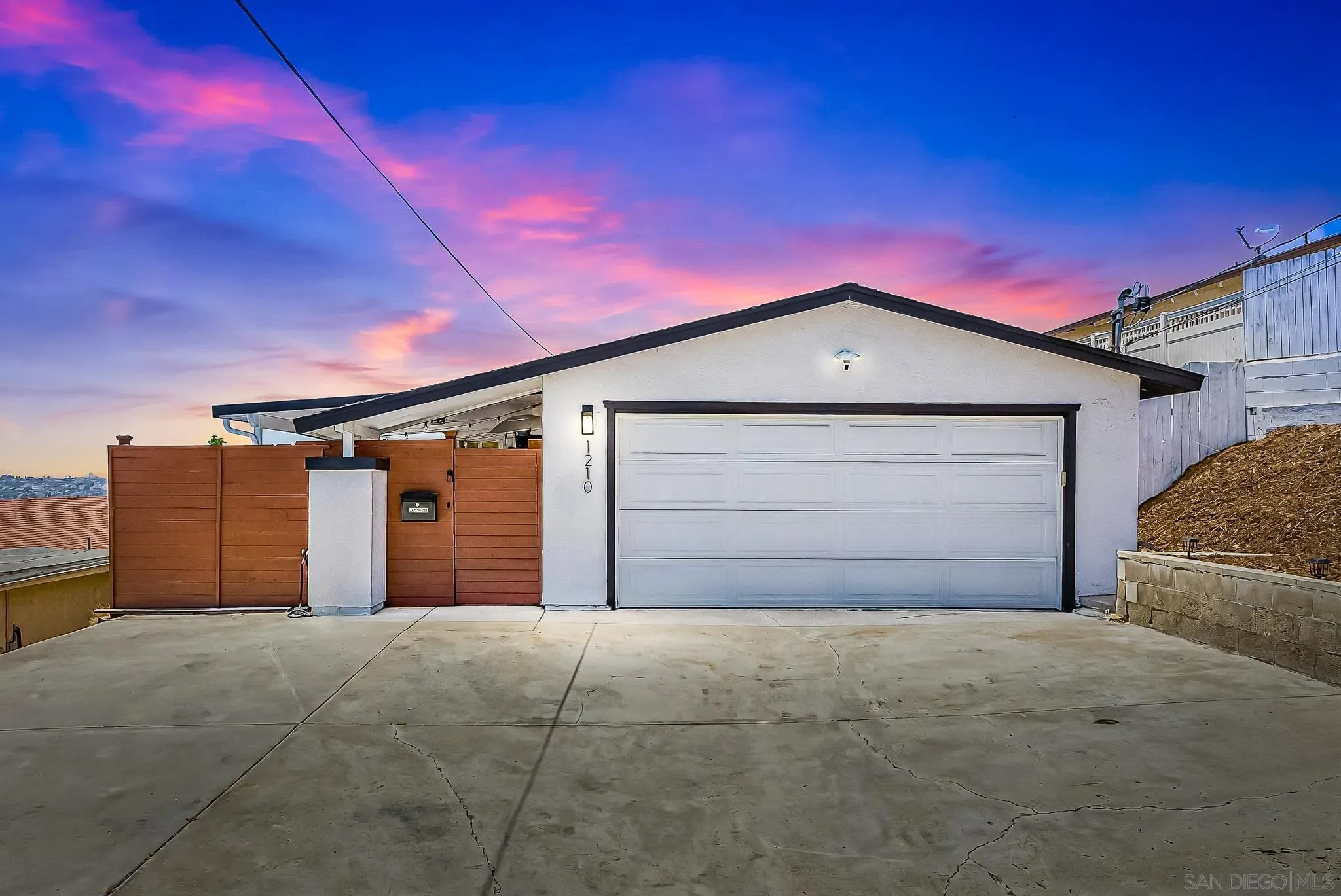 1210 Maria Avenue Spring Valley, CA 91977 - Photo 5 of 39 Gallery Image 5